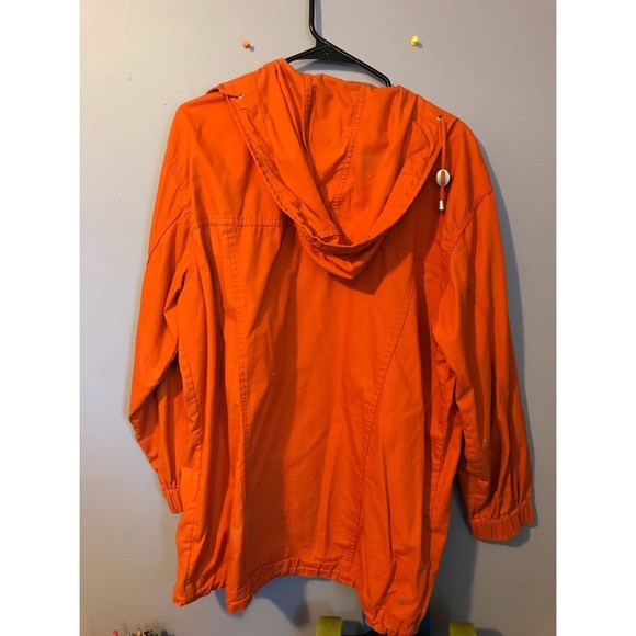 Orange coat - Picture 4 of 4